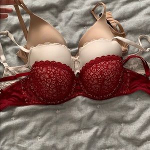 Victoria’s Secret Set of 3 bras